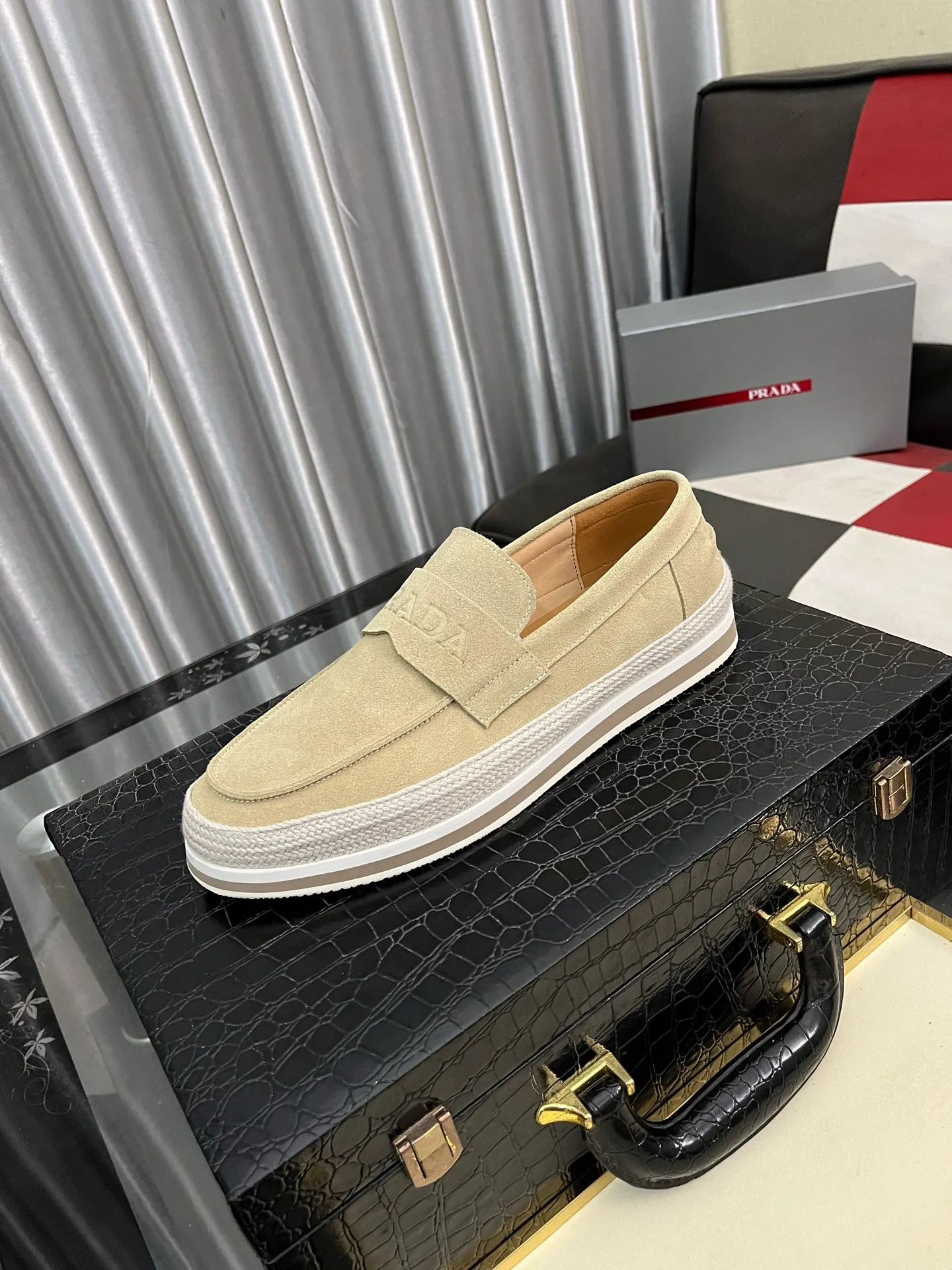Men's men's shoes 💰458⌚️⌚️prada: new spring and summer casual shoes, sports sneakers, fabric: imported cowhide, lining: original lining, sole: original sole, size: 38-445️⃣color optional